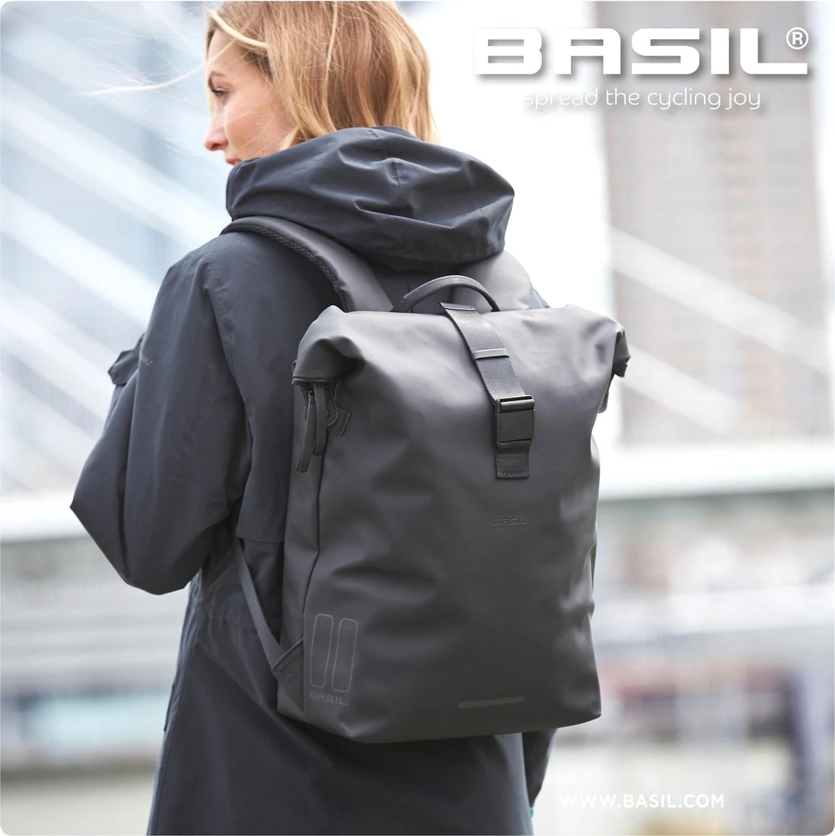 Basil SoHo Fietsrugzak Nordlicht - Enkele Fietstas - Mosgroen - 17 Liter 17 Basil SoHo Fietsrugzak Nordlicht - Enkele Fietstas - Mosgroen - 17 Liter - Afbeelding 17