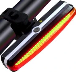Merkloos LED Fiets Achterlicht USB Oplaadbare - Marktleider 110 Lumen Helderheid - IP65 Waterbestendig - Supersnel Installatie - Horizontaal Of Verticaal - Voor Zadel, Zadelpen Of Helm -Fietsen Kortingswinkel 1200x1137