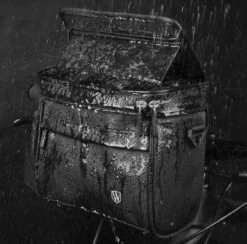 Stuurtas Fiets - Telefoonhouder Fiets - GSM Houder Fiets - Afneembaar - Touchscreen - Bidonhouder - Zwart -Fietsen Kortingswinkel 1200x1183 1