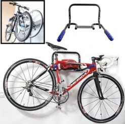 Merkloos Decopatent® Fiets Ophangsysteem Voor 2 Fietsen - Fietsenrek - Legplank Voor Helm - Fietshaak - Muurbeugel Fiets - Wandmontage -Fietsen Kortingswinkel 1200x1195