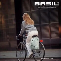 Basil SoHo Fietsrugzak Nordlicht - Enkele Fietstas - Mosgroen - 17 Liter 34 Basil SoHo Fietsrugzak Nordlicht - Enkele Fietstas - Mosgroen - 17 Liter -Fietsen Kortingswinkel 1200x1198 10