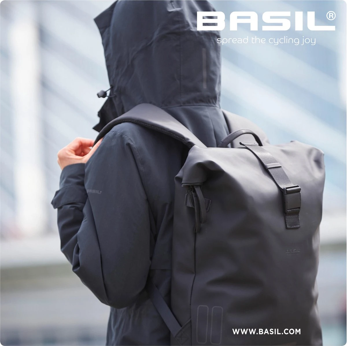 Basil SoHo Fietsrugzak Nordlicht - Enkele Fietstas - Mosgroen - 17 Liter 19 Basil SoHo Fietsrugzak Nordlicht - Enkele Fietstas - Mosgroen - 17 Liter - Afbeelding 19