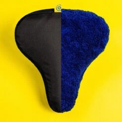 Sunny Bum Zadelhoes, Fietszadel Dames En Heren, Waterdicht En Comfortabel, Incl. Fietsslot En Veiligheidskabel, Dubbelzijdig Zadel Met Schapenvacht -Fietsen Kortingswinkel 1200x1200 1379