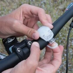 Merkloos Dutch Gadgets - Fietslampjes LED - Set Wit En Rood - Inclusief Batterijen -Fietsen Kortingswinkel 1200x1200 229