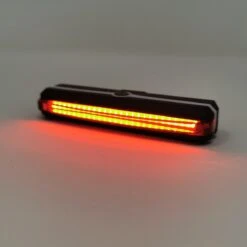 Merkloos LED Fiets Achterlicht USB Oplaadbare - Marktleider 110 Lumen Helderheid - IP65 Waterbestendig - Supersnel Installatie - Horizontaal Of Verticaal - Voor Zadel, Zadelpen Of Helm -Fietsen Kortingswinkel 1200x1200 274