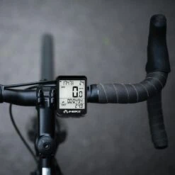 Amenzo© Fietscomputer Draadloos - Kilometerteller - NL Handleiding - Draadloze En Waterdichte Snelheidsmeter - Makkelijke Bevestiging - Fiets GPS - Zwart - Racefiets 20 Amenzo© Fietscomputer Draadloos - Kilometerteller - NL Handleiding - Draadloze En Waterdichte Snelheidsmeter - Makkelijke Bevestiging - Fiets GPS - Zwart - Racefiets -Fietsen Kortingswinkel 1200x1200 31