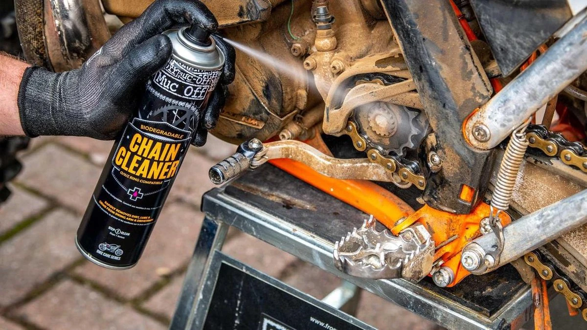 Muc-Off Chain Cleaner Fiets & Motor Ketting Reiniger 400ml 6 Muc-Off Chain Cleaner Fiets & Motor Ketting Reiniger 400ml - Afbeelding 6