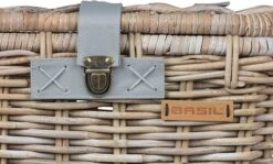 Basil Denton Fietsmand M - Voor - Rotan - Grijs - Medium -Fietsen Kortingswinkel 1200x724 4