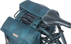 Basil Elegance Dubbele Fietstas MIK - 40-49 Liter - Estate Blauw -Fietsen Kortingswinkel 1200x750 2