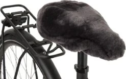 Fastrider Schapenvacht Zadelhoes Grijs -Fietsen Kortingswinkel 1200x756 5