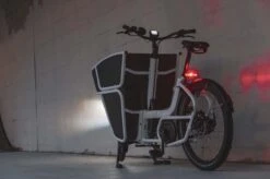 AXA Juno Battery - Fiets Achterlicht - LED Fietsverlichting Op Batterij - Auto Off Systeem - 80 Mm - Rood -Fietsen Kortingswinkel 1200x799 14