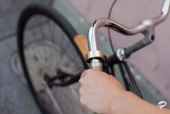 KNOG Oi CLASSIC SMALL FIETSBEL ZWART 22.2mm -Fietsen Kortingswinkel 1200x800 283