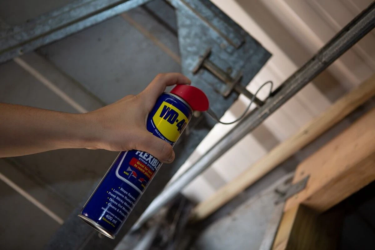 WD-40® Flexible® Multi-Use Product - 400ml - Multispray - Smeermiddel, Ontvetter En Anti-Corrosie 7 WD-40® Flexible® Multi-Use Product - 400ml - Multispray - Smeermiddel, Ontvetter En Anti-Corrosie - Afbeelding 7