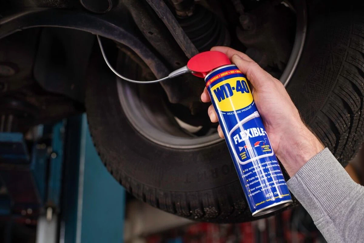 WD-40® Flexible® Multi-Use Product - 400ml - Multispray - Smeermiddel, Ontvetter En Anti-Corrosie 4 WD-40® Flexible® Multi-Use Product - 400ml - Multispray - Smeermiddel, Ontvetter En Anti-Corrosie - Afbeelding 4