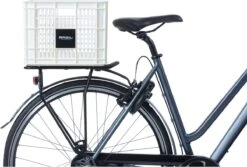 Basil Fietskrat M - Medium - 27 Liter - Wit -Fietsen Kortingswinkel 1200x810 2