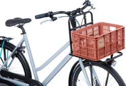Basil Fietskrat S - Klein - 17.5 Liter - Rood -Fietsen Kortingswinkel 1200x824 2