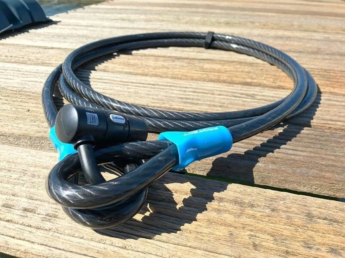 Pro-tect Cobalt Kabelslot 2,5 Meter Lang | ø20mm X 250cm | ART1 En VBV Keuring | Staalkabel Met Lussen En Hangslot | Slot Tuinmeubelen Terras Bootslot Jet Ski 2 Pro-tect Cobalt Kabelslot 2,5 Meter Lang | ø20mm X 250cm | ART1 En VBV Keuring | Staalkabel Met Lussen En Hangslot | Slot Tuinmeubelen Terras Bootslot Jet Ski - Afbeelding 2