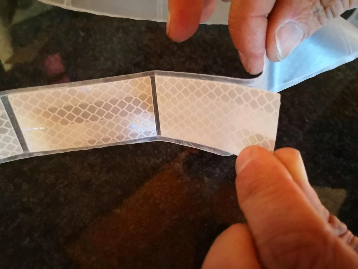 Reflecterende Stickers Set 10 St (6 Cm Lang / 3 Cm Breed) - Klasse 1 - Fiets, Aanhangwagen, Paaltjes,... 2 Reflecterende Stickers Set 10 St (6 Cm Lang / 3 Cm Breed) - Klasse 1 - Fiets, Aanhangwagen, Paaltjes,... - Afbeelding 2