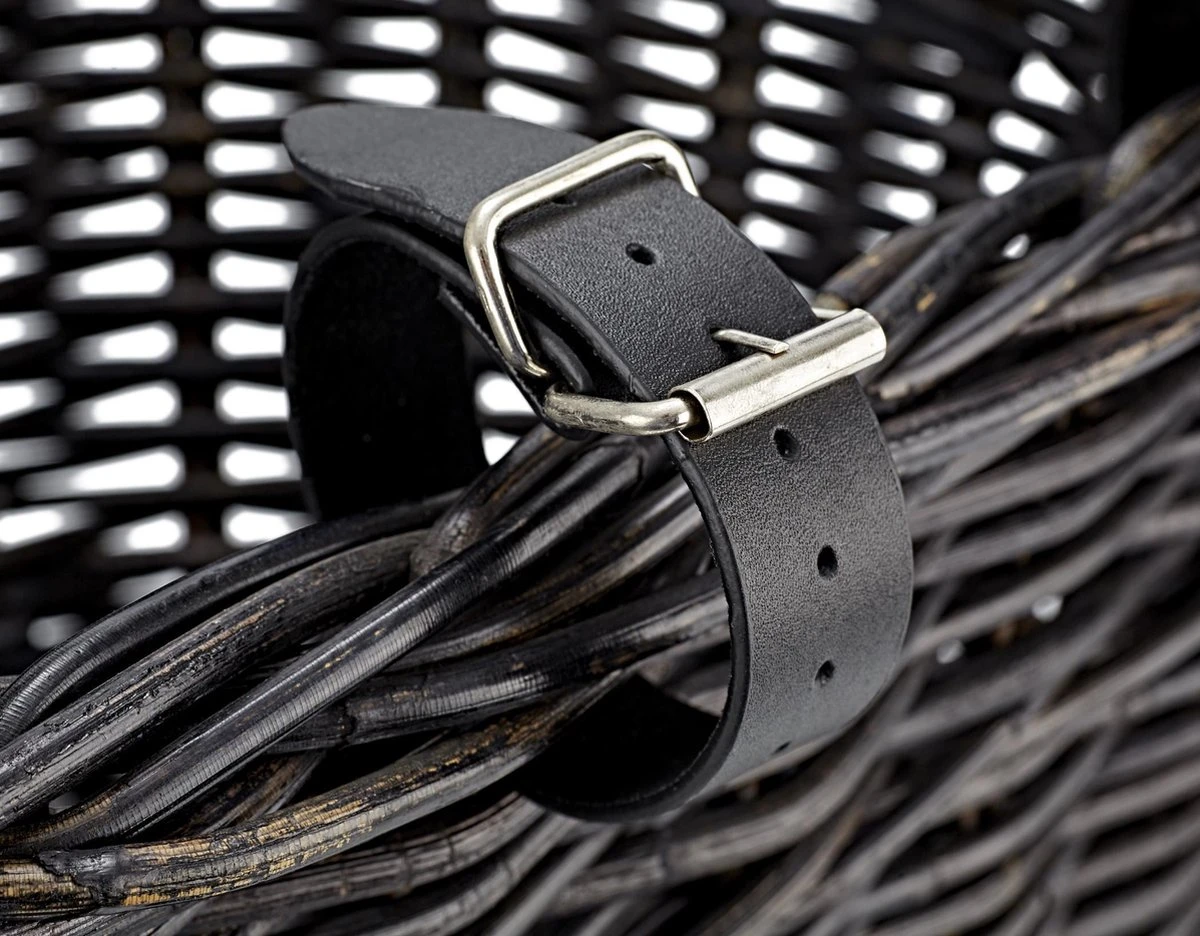 Basil Darcy L Fietsmand - Voor - Rotan - Inclusief Riempjes - Zwart Melee 3 Basil Darcy L Fietsmand - Voor - Rotan - Inclusief Riempjes - Zwart Melee - Afbeelding 3