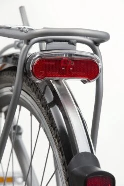 AXA Riff Battery - Fiets Achterlicht - LED Fietsverlichting Op Batterij - 50-80 Mm - Rood -Fietsen Kortingswinkel 798x1200