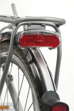 AXA Riff Battery - Fiets Achterlicht - LED Fietsverlichting Op Batterij - Auto On/off Systeem - 50-80 Mm - Rood -Fietsen Kortingswinkel 800x1200 7