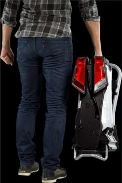 Thule EasyFold 931 Fietsendrager - 2 E-bikes - 13 Polig - Kantelbaar -Fietsen Kortingswinkel 802x1200 2