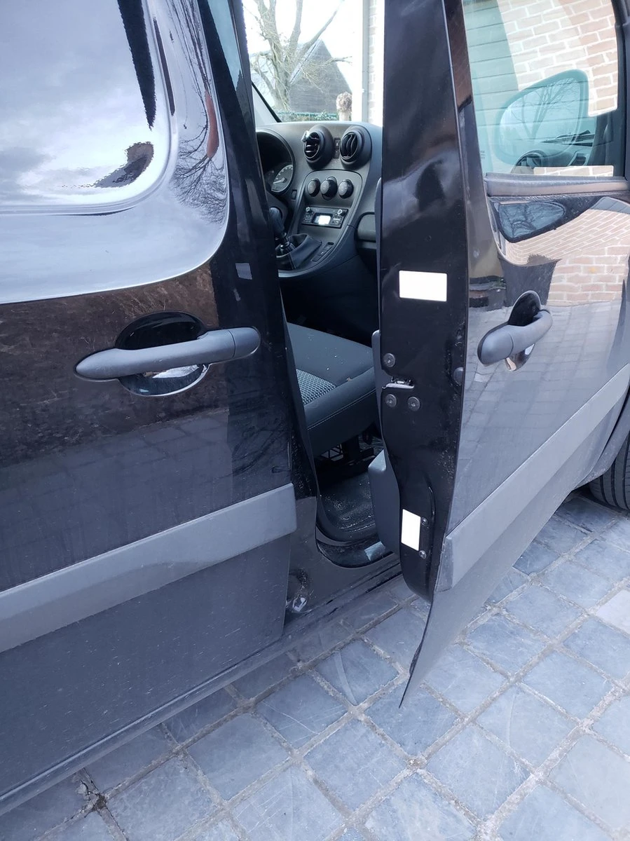 Reflecterende Stickers Set 10 St (6 Cm Lang / 3 Cm Breed) - Klasse 1 - Fiets, Aanhangwagen, Paaltjes,... 4 Reflecterende Stickers Set 10 St (6 Cm Lang / 3 Cm Breed) - Klasse 1 - Fiets, Aanhangwagen, Paaltjes,... - Afbeelding 4