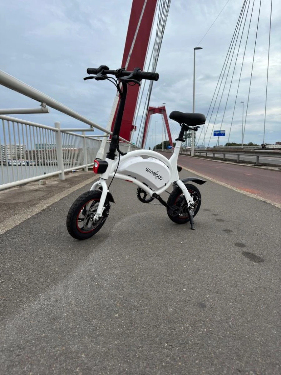 Windgoo - B3 Elektrische Long-Range E-Bike Met Trappers - E-bike - 25Km / H - Wit 7 Windgoo - B3 Elektrische Long-Range E-Bike Met Trappers - E-bike - 25Km / H - Wit - Afbeelding 7