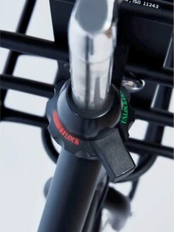 Cortina U4 - Stadsfiets - D50 - Jet Black Matt - R3 -Fietsen Kortingswinkel 901x1200 5